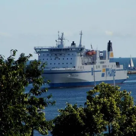 Traveloge Mit Schwimmbad Und Sauna Apartment